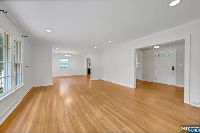 27 Stone Fence Road, Allendale, NJ 07401 - Photo 11
