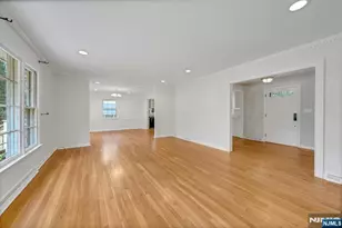 27 Stone Fence Rd, Allendale, NJ 07401 - Photo 11