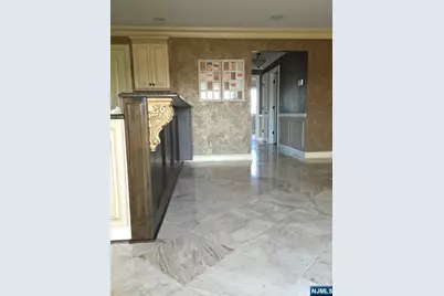 825 Riverside Avenue 16 #16, Lyndhurst Township, NJ 07071 - Photo 9