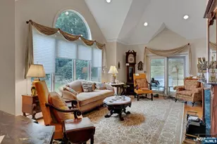 430 Windham Ct 430, Wyckoff Township, NJ 07481 - Photo 9