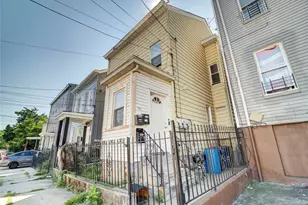 39 Hillman St, Paterson, NJ 07522 - Photo 1