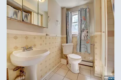 39 Hillman Street, Paterson, NJ 07522 - Photo 15