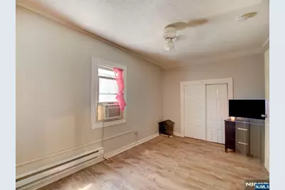 39 Hillman Street, Paterson, NJ 07522 - Photo 17