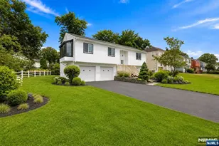 17 Lunn Ave, Bergenfield, NJ 07621 - Photo 5