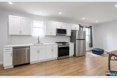 484 Prospect Street, East Orange, NJ 07017 - Photo 7