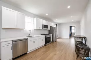 484 Prospect St, East Orange, NJ 07017 - Photo 5