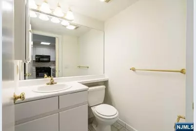 308 Franklin Court, Edgewater, NJ 07020 - Photo 17