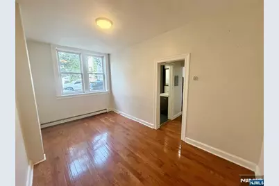 99 Pine Street 1A #1A, Montclair, NJ 07042 - Photo 3