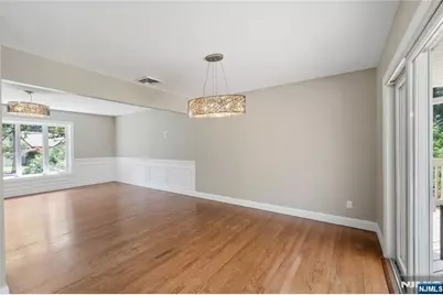 377 Chelsea Street, Paramus, NJ 07652 - Photo 5