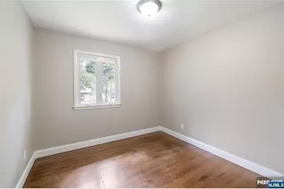 377 Chelsea Street, Paramus, NJ 07652 - Photo 15