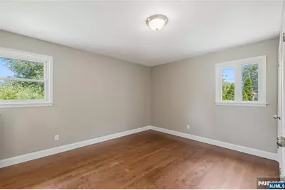 377 Chelsea Street, Paramus, NJ 07652 - Photo 13