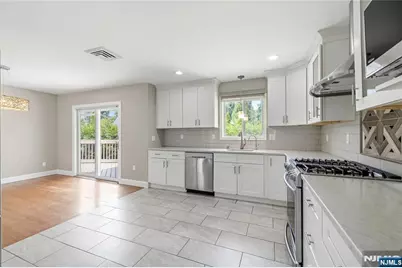 377 Chelsea Street, Paramus, NJ 07652 - Photo 7