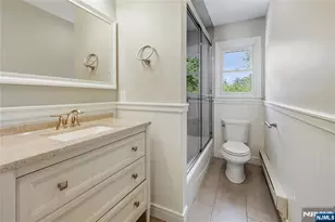 377 Chelsea St, Paramus, NJ 07652 - Photo 21