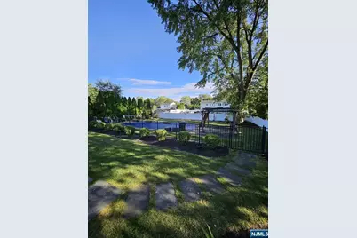 11 Benjamin Place, Pequannock Township, NJ 07440 - Photo 33