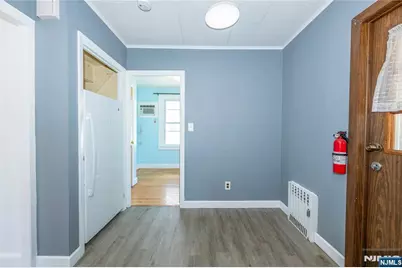 8-02 Henderson Boulevard, Fair Lawn, NJ 07410 - Photo 13