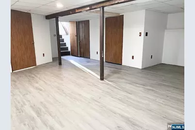 8-02 Henderson Boulevard, Fair Lawn, NJ 07410 - Photo 25