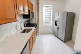 6045 Blvd East C9, West New York, NJ 07093 - Photo 3