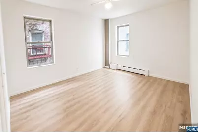 6045 Boulevard East C9 #C9, West New York, NJ 07093 - Photo 7