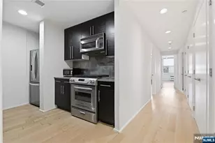 1008 Hudson Park, Edgewater, NJ 07020 - Photo 11