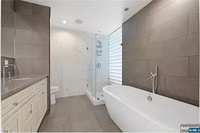 1008 Hudson Park, Edgewater, NJ 07020 - Photo 19