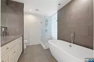 1008 Hudson Park, Edgewater, NJ 07020 - Photo 19