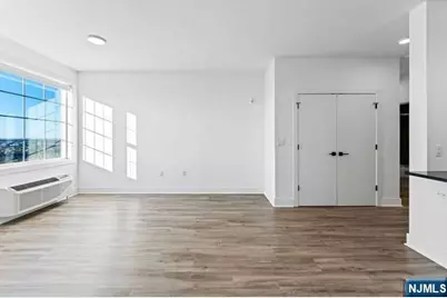 520 Cliff Street 221 #221, Fairview, NJ 07022 - Photo 7