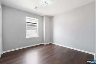 725 19th St, Newark, NJ 07103 - Photo 19