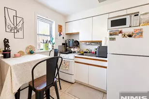 201 12th 25, Palisades Park, NJ 07650 - Photo 3