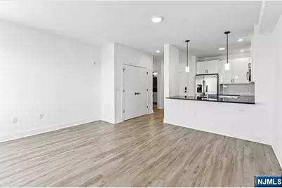 520 Cliff Street 226 #226, Fairview, NJ 07022 - Photo 3