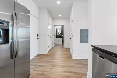 520 Cliff Street 202 #202, Fairview, NJ 07022 - Photo 9