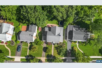 164 Kensington Road, River Edge, NJ 07661 - Photo 3