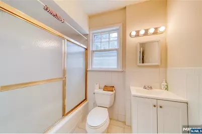 824 Linden Avenue, Ridgefield, NJ 07657 - Photo 9