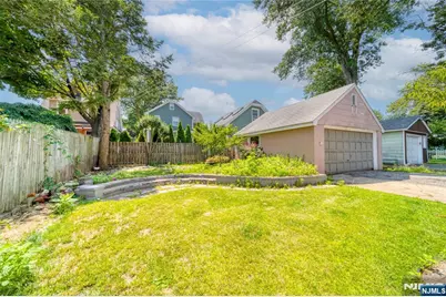 824 Linden Avenue, Ridgefield, NJ 07657 - Photo 13