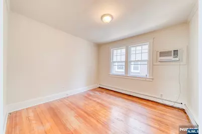 824 Linden Avenue, Ridgefield, NJ 07657 - Photo 7