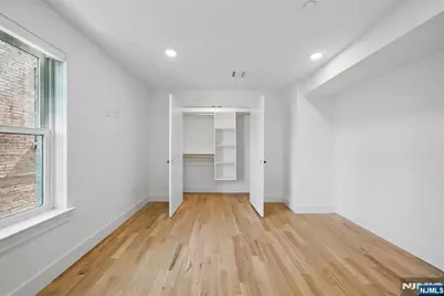 11 W Railroad Avenue 2 #2, Tenafly, NJ 07670 - Photo 17