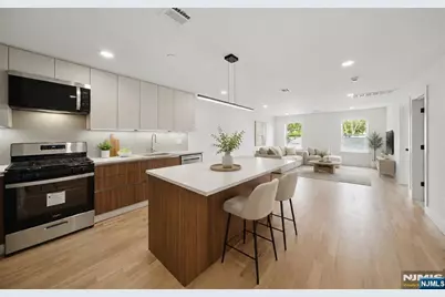 11 W Railroad Avenue 2 #2, Tenafly, NJ 07670 - Photo 3