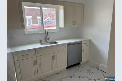 219 Cliff Street 2 #2, Cliffside Park, NJ 07010 - Photo 7