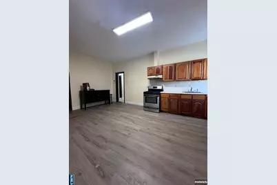 401 70th Street, Guttenberg, NJ 07093 - Photo 5