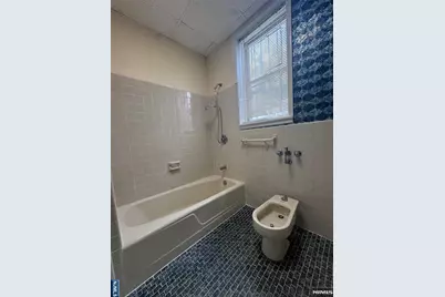401 70th Street, Guttenberg, NJ 07093 - Photo 11
