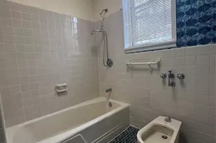 401 70th St, Guttenberg, NJ 07093 - Photo 11