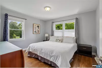251 Brookmere Court, Ridgewood, NJ 07450 - Photo 9