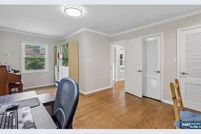 251 Brookmere Court, Ridgewood, NJ 07450 - Photo 13