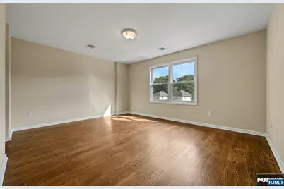 251 Berry Street 251 #251, Hackensack, NJ 07601 - Photo 17