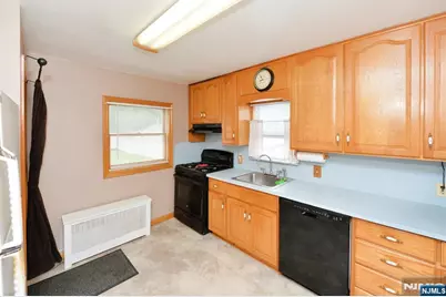 176 E Main Street, Bergenfield, NJ 07621 - Photo 15