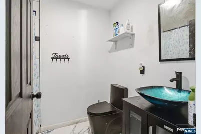 22 Breckenridge Terrace, Irvington, NJ 07111 - Photo 27