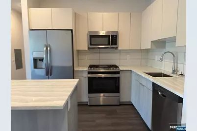 2301 Lemoine Avenue 504 #504, Fort Lee, NJ 07024 - Photo 3