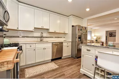 347 Forest Avenue, Paramus, NJ 07652 - Photo 11