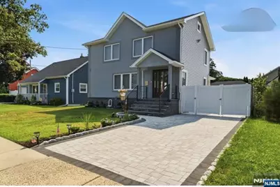 170 Mount Pleasant Avenue, Wallington, NJ 07057 - Photo 1