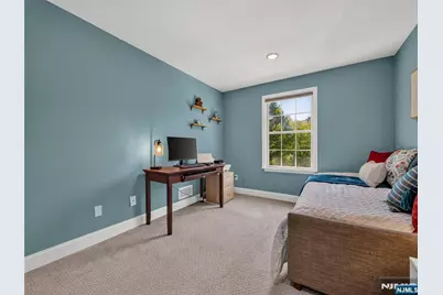 453 Poets Way, Mahwah, NJ 07430 - Photo 25