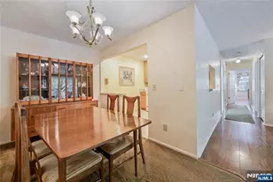 1134 Sycamore Ln, Mahwah, NJ 07430 - Photo 5